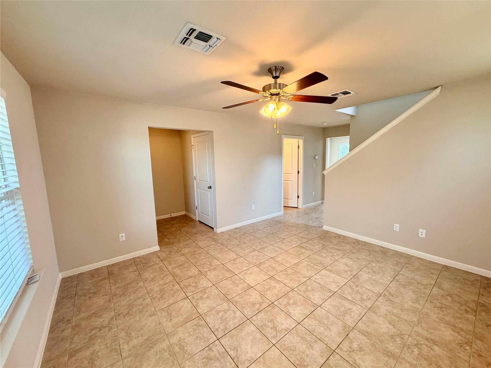 1010 Sand Post Pl Property Photo 3