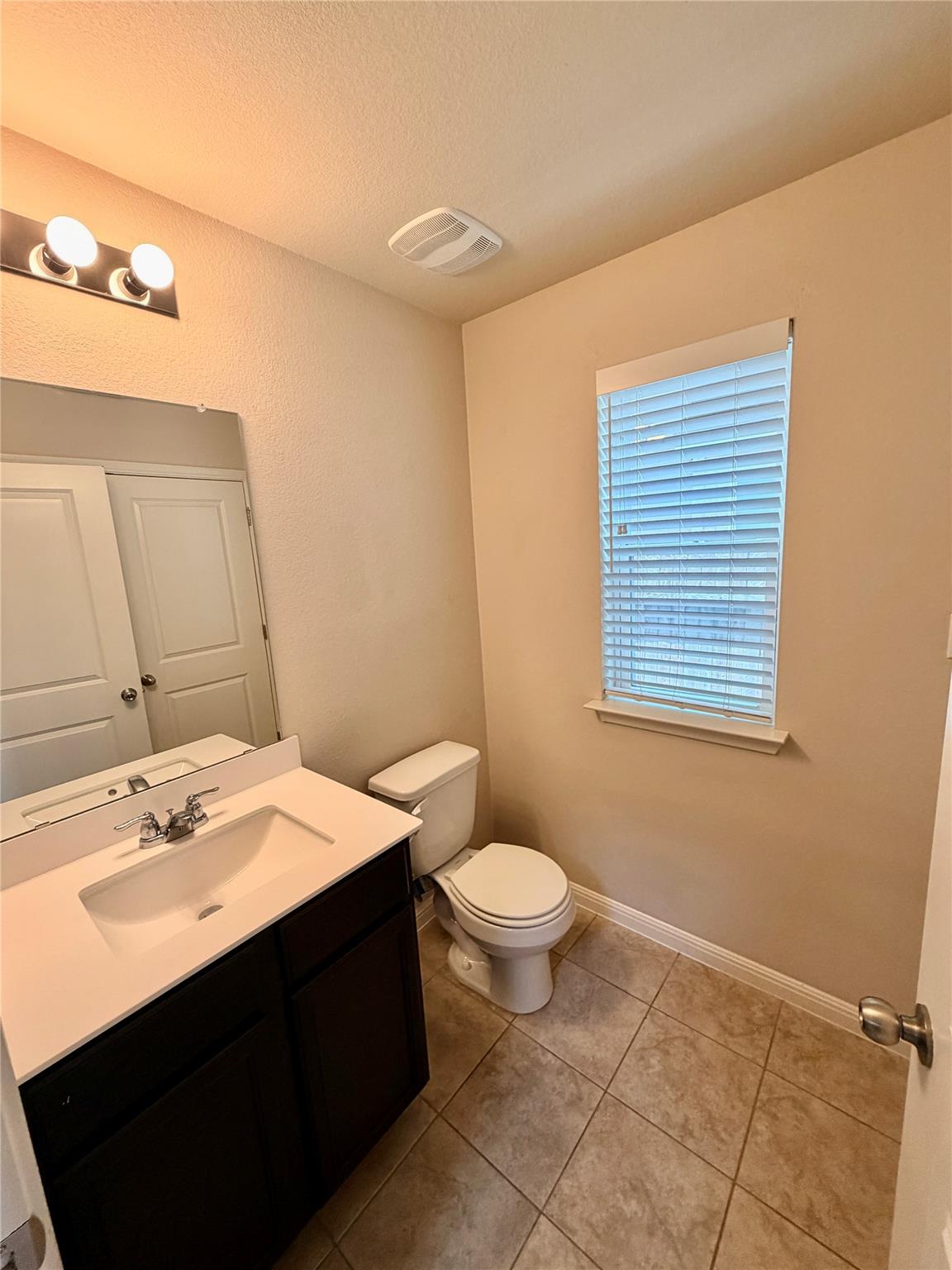 1010 Sand Post Pl Property Photo 4
