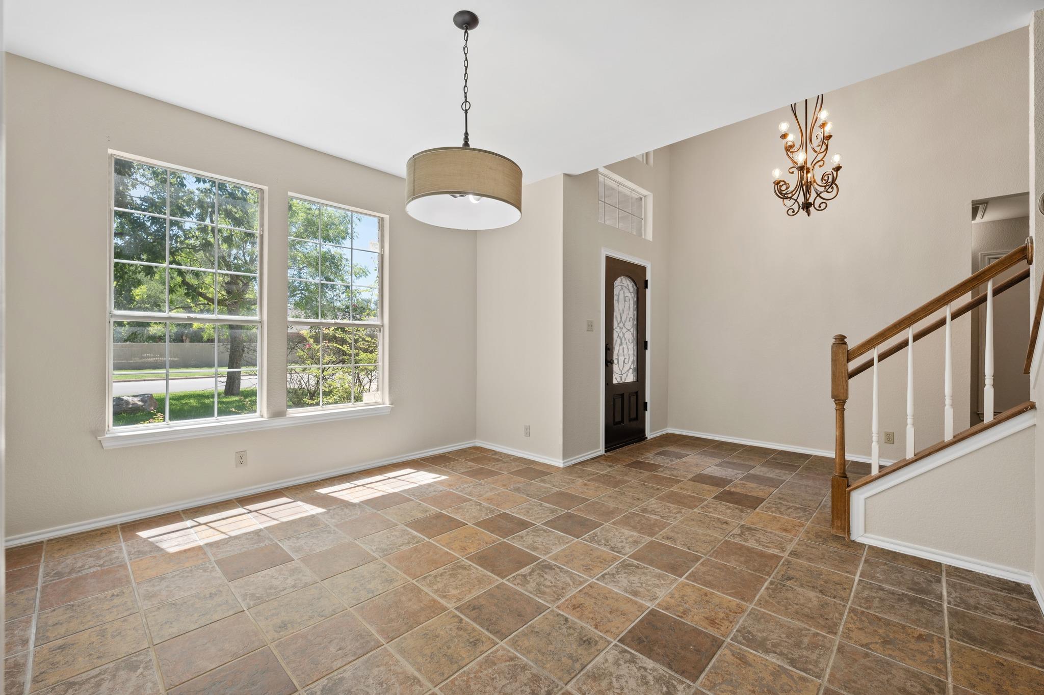 1304 Meadow Lark Dr Property Photo 6