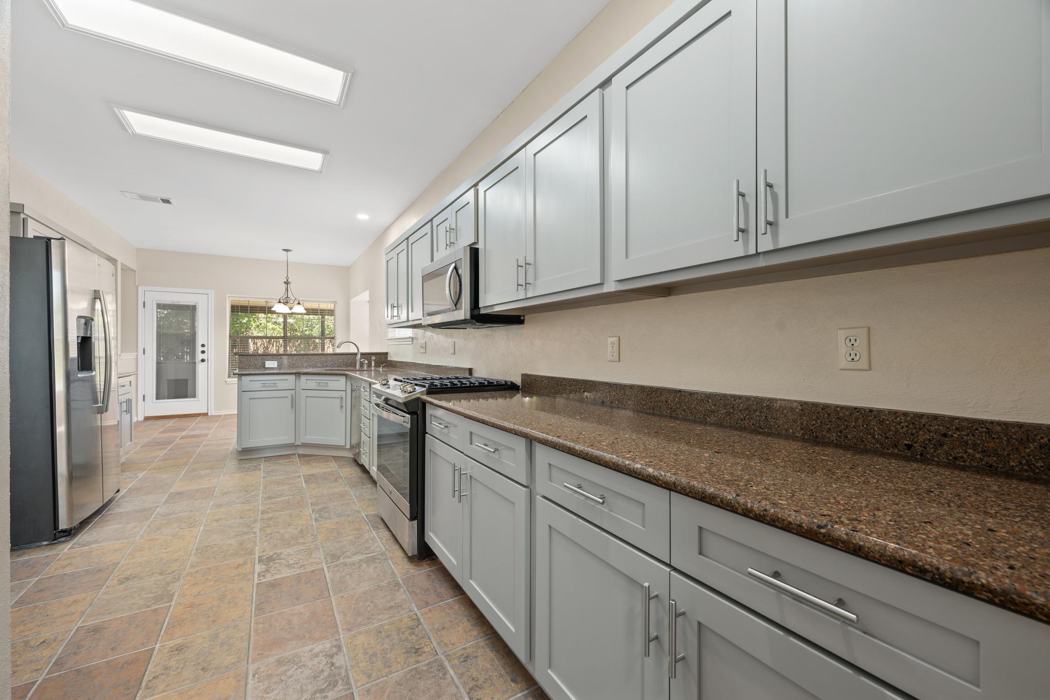 1304 Meadow Lark Dr Property Photo 13