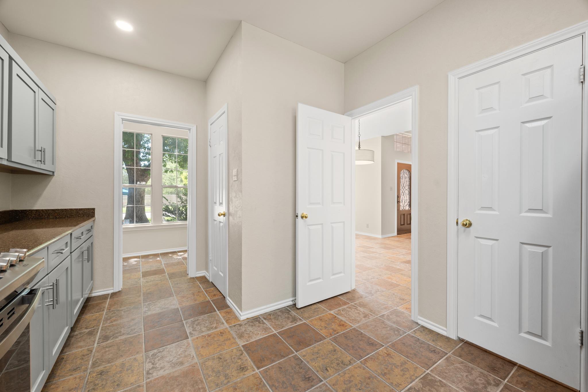 1304 Meadow Lark Dr Property Photo 14