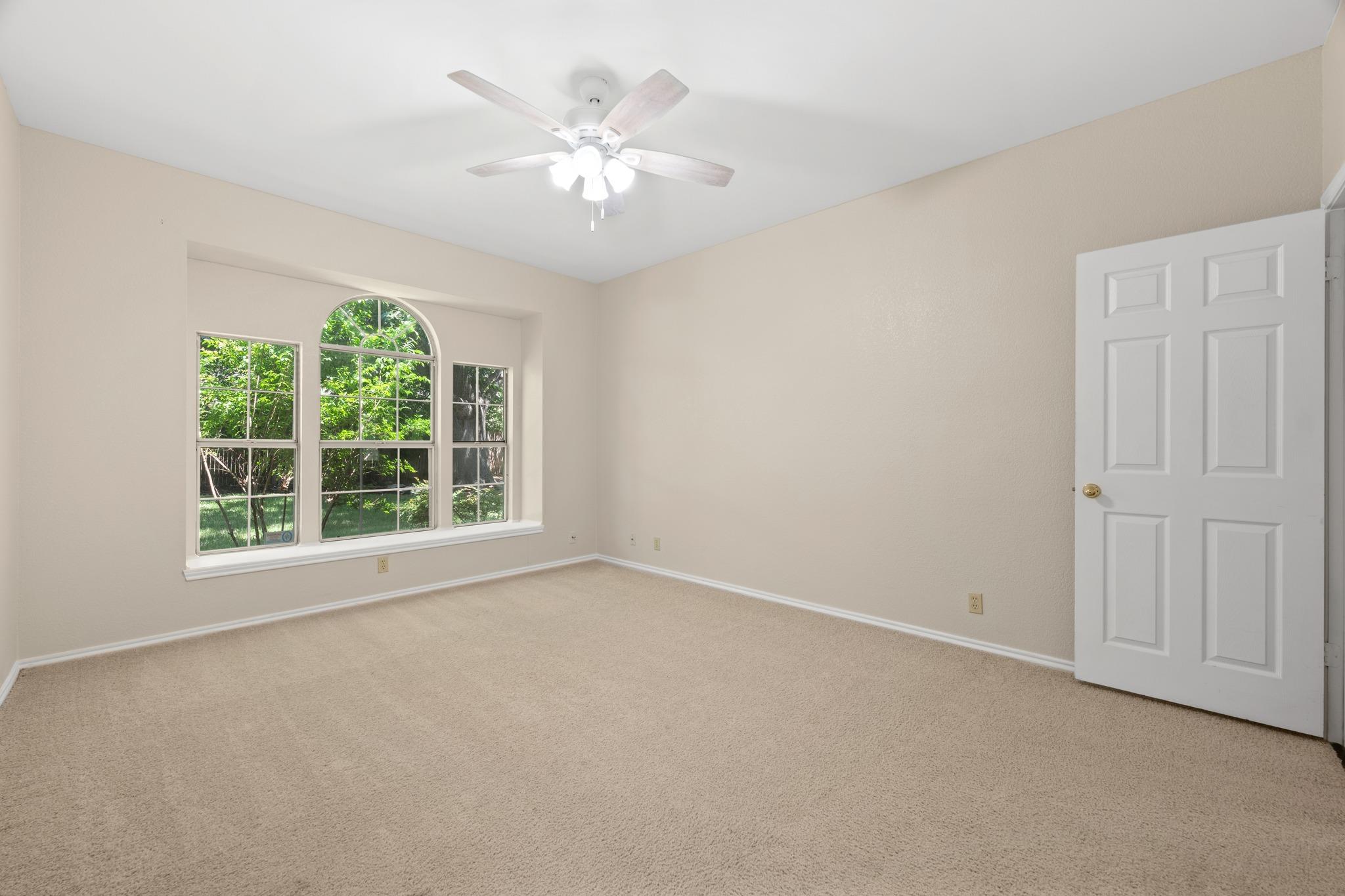 1304 Meadow Lark Dr Property Photo 19
