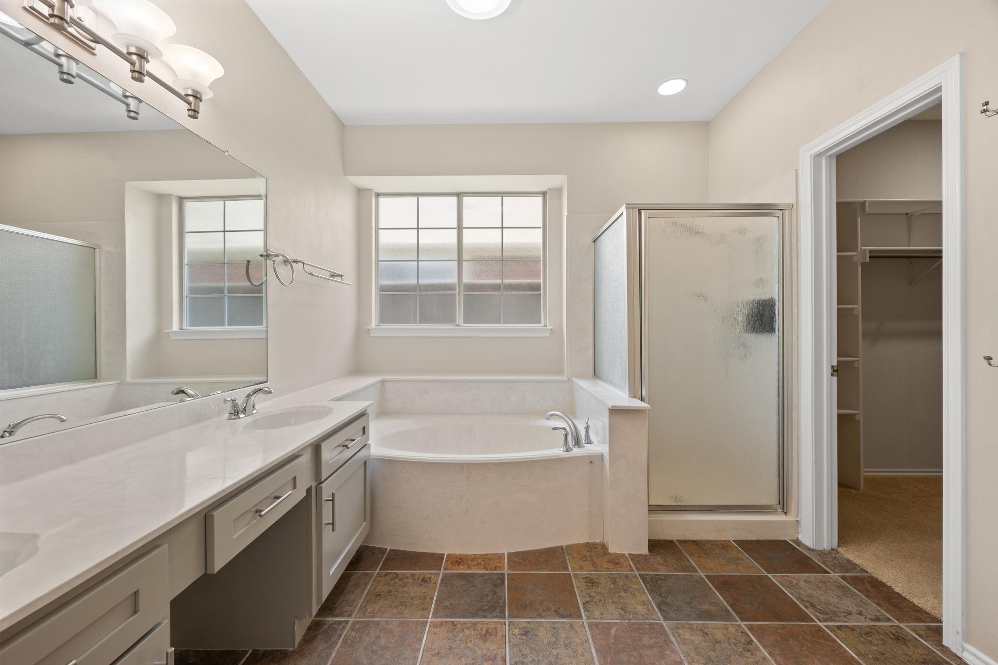 1304 Meadow Lark Dr Property Photo 22