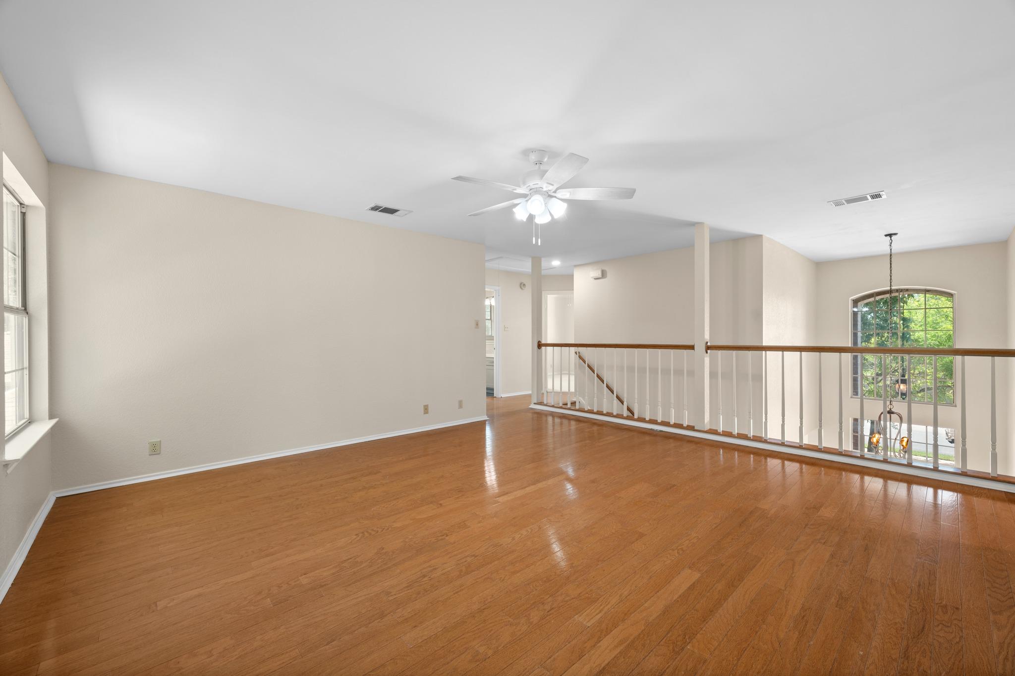 1304 Meadow Lark Dr Property Photo 26