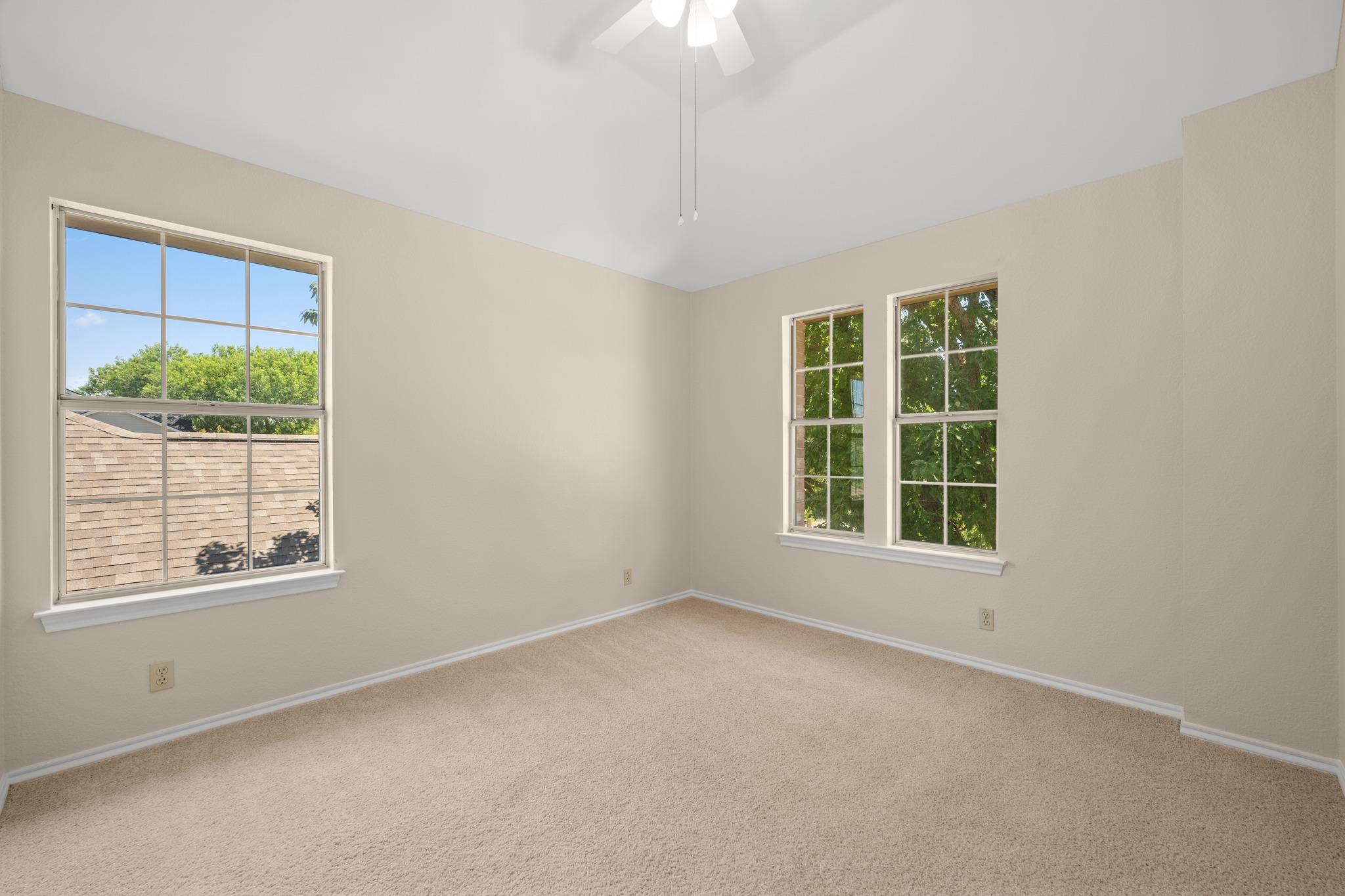 1304 Meadow Lark Dr Property Photo 28