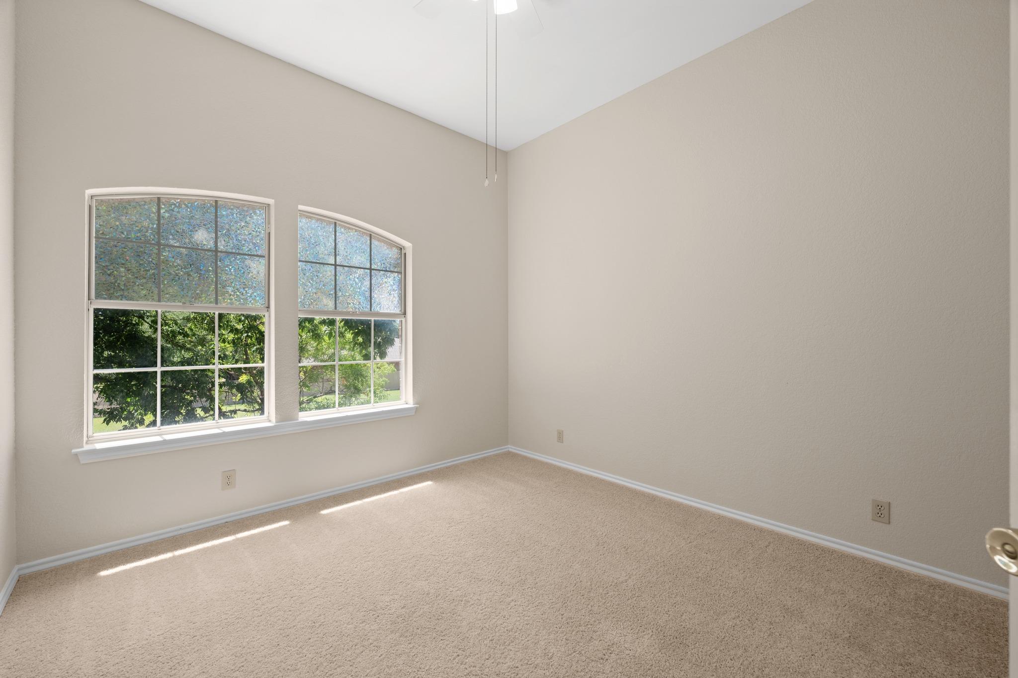 1304 Meadow Lark Dr Property Photo 29