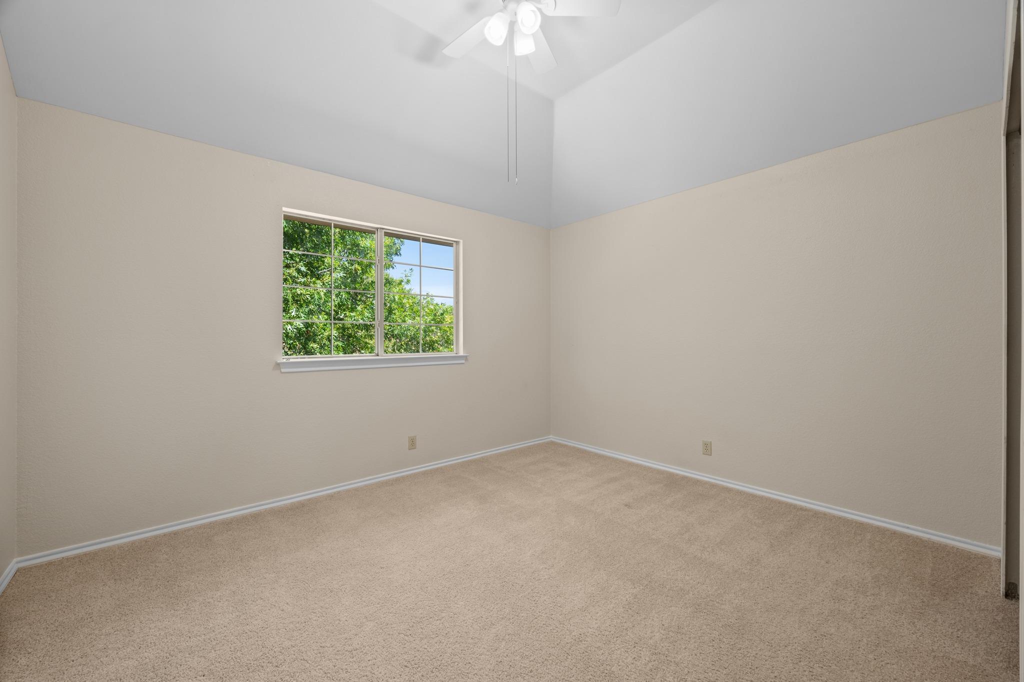 1304 Meadow Lark Dr Property Photo 31