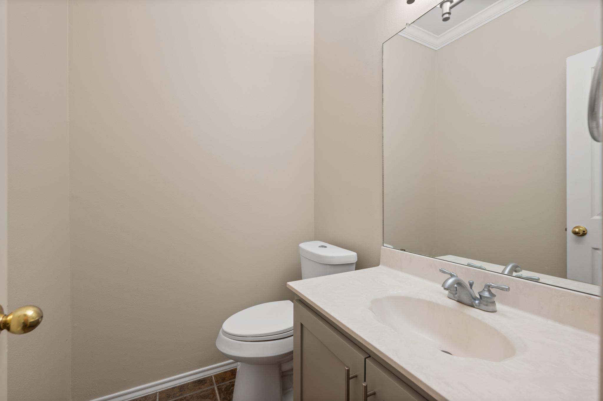 1304 Meadow Lark Dr Property Photo 32