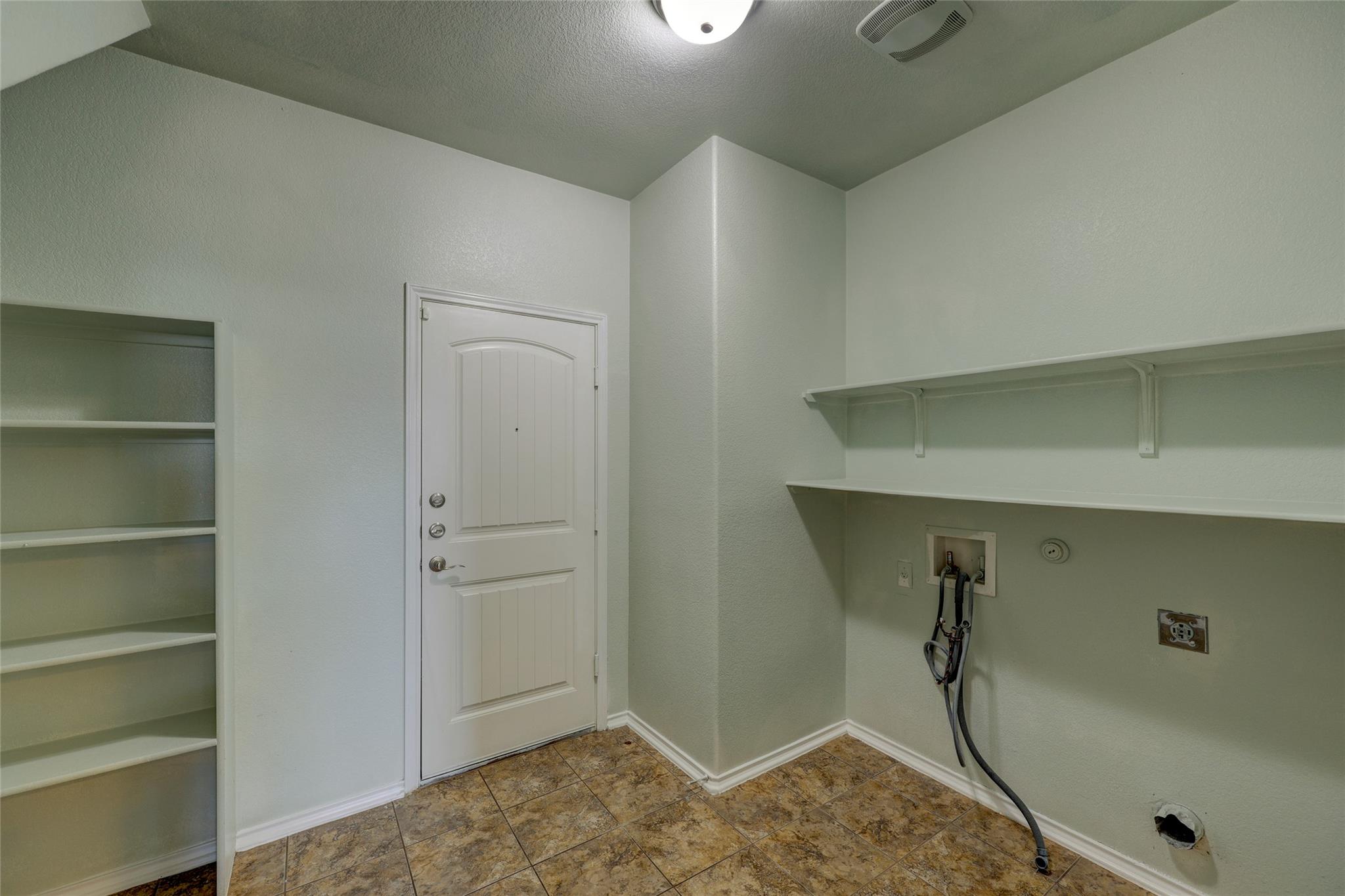 455 Gina Dr Property Photo 19