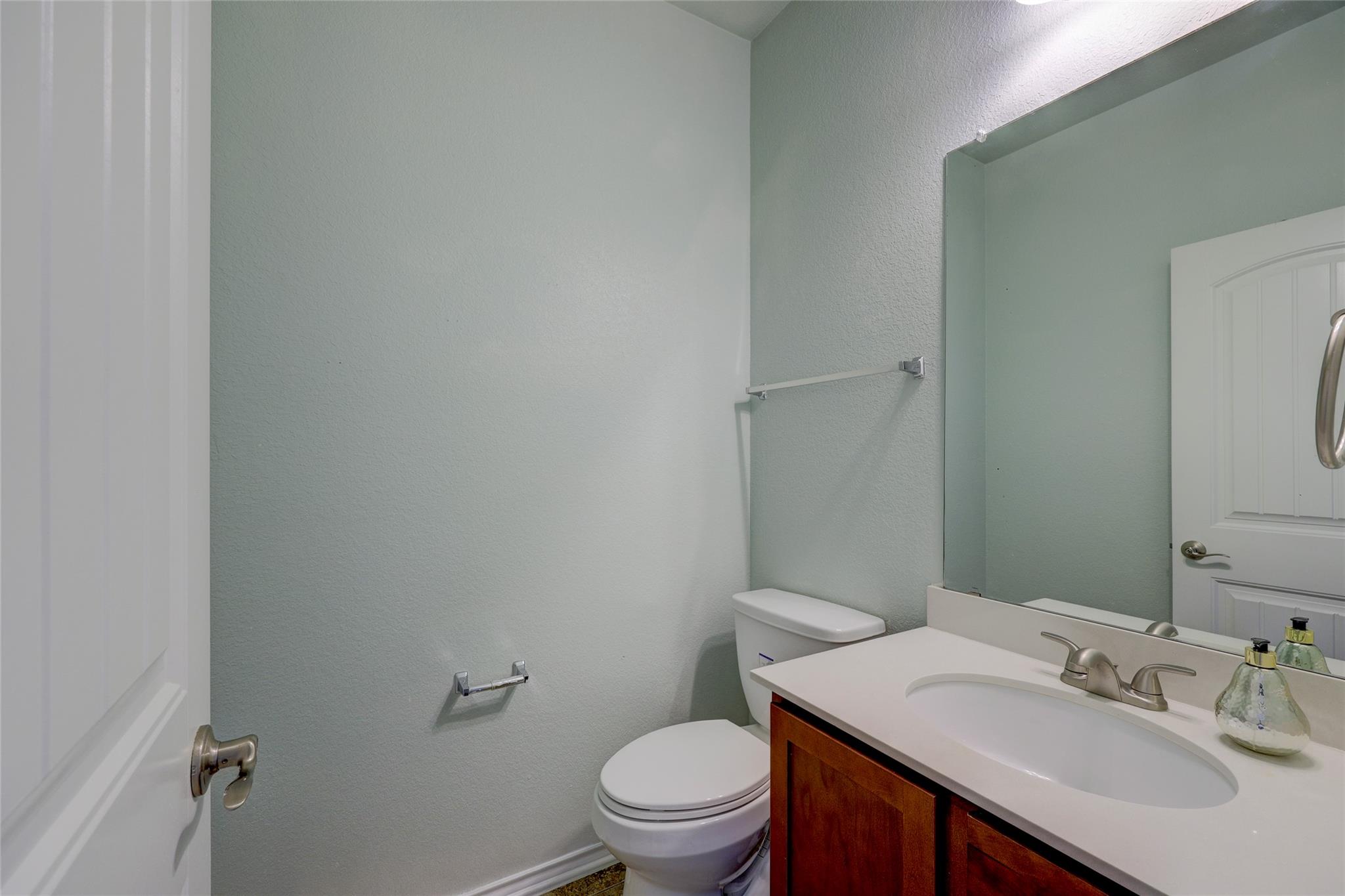 455 Gina Dr Property Photo 21