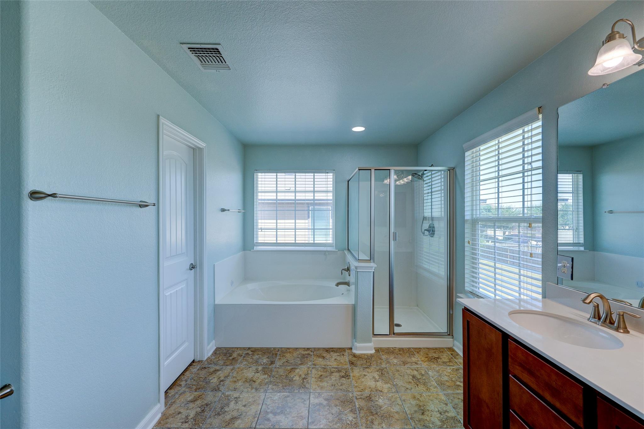 455 Gina Dr Property Photo 25