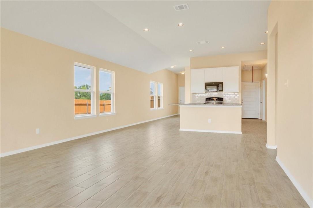 100 Four Star Dr Property Photo 6