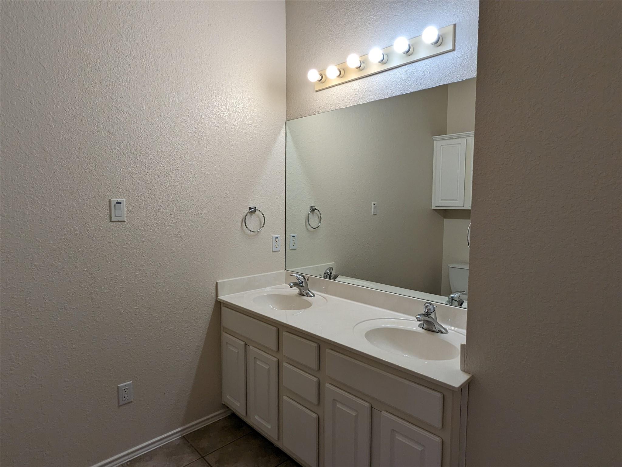 16100 S Great Oaks None #2303 Property Photo 15