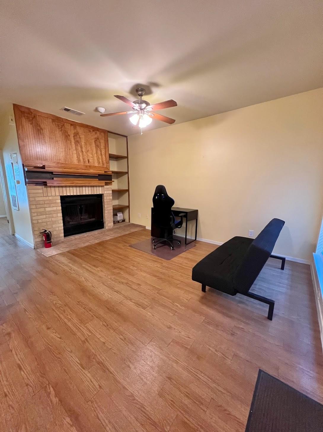 908 Poplar St #207 Property Photo 4