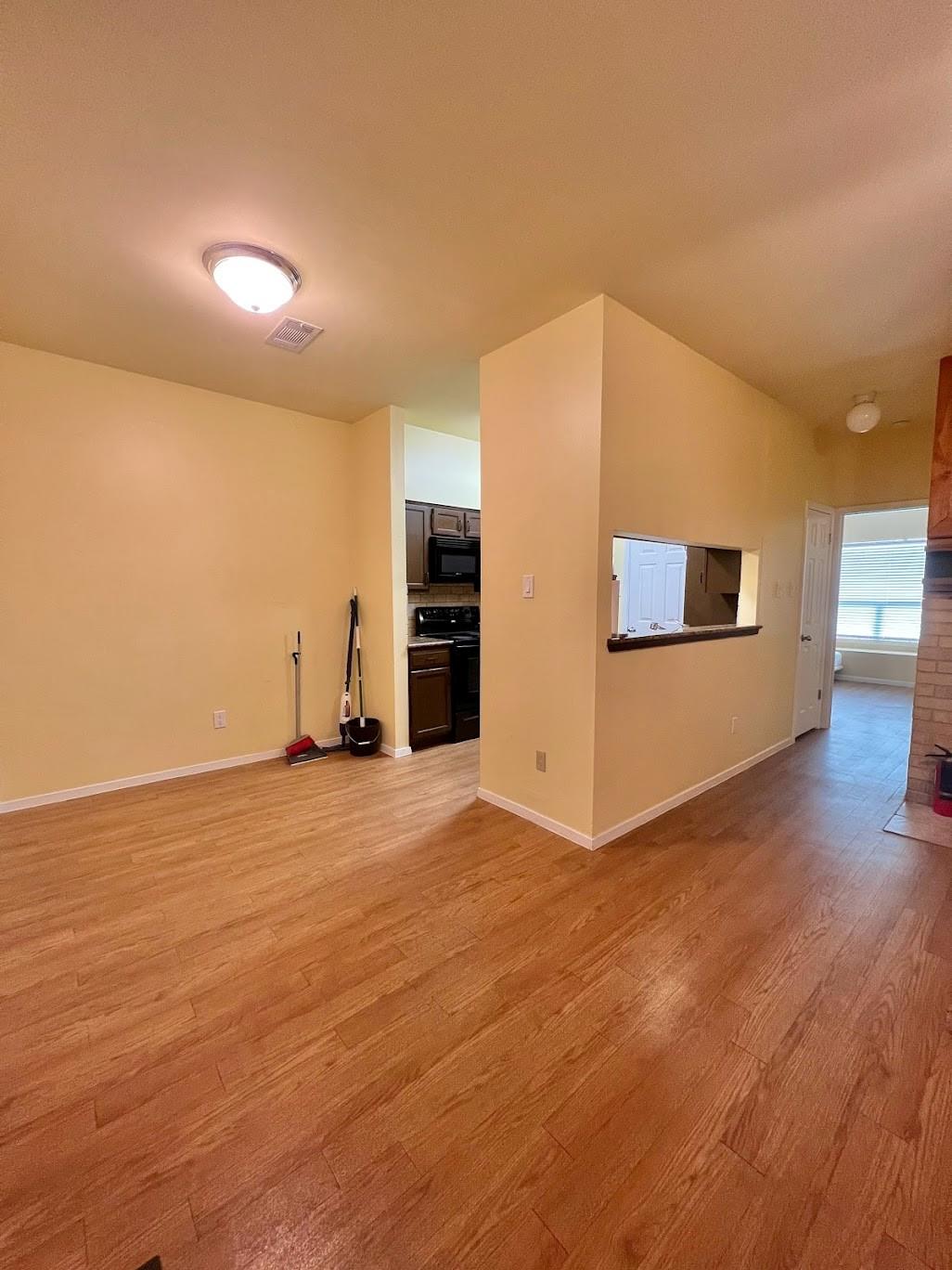 908 Poplar St #207 Property Photo 6