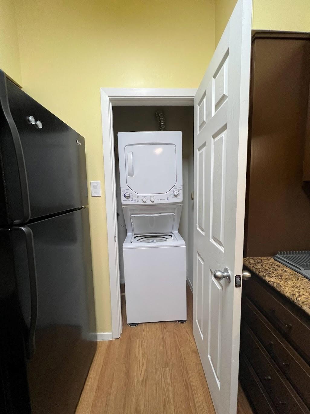 908 Poplar St #207 Property Photo 9