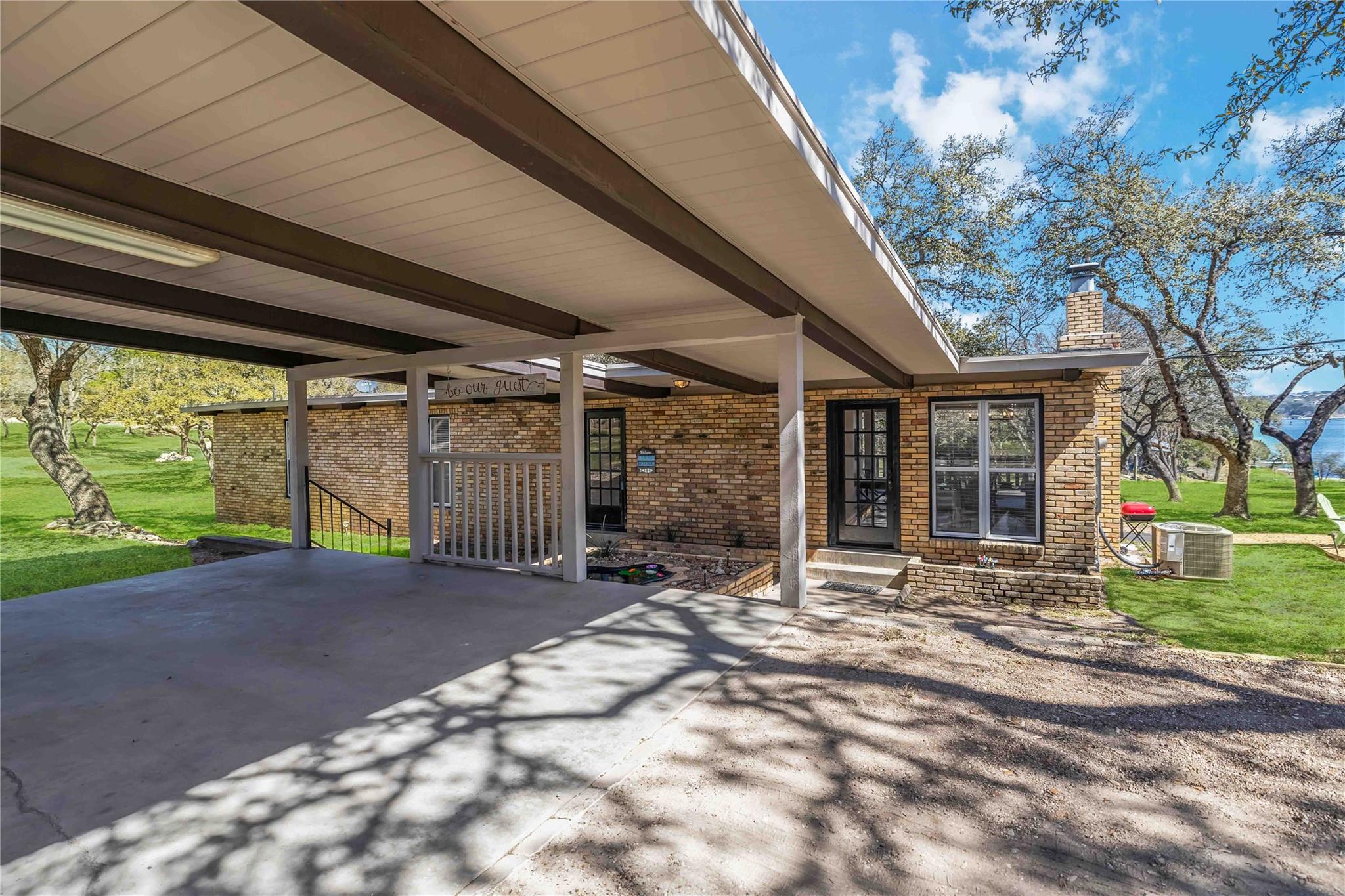 17416 Sleepy Hollow Dr Property Photo 10