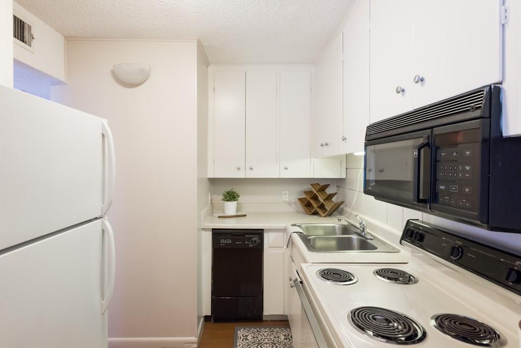3212 Red River St #108 Property Photo 6
