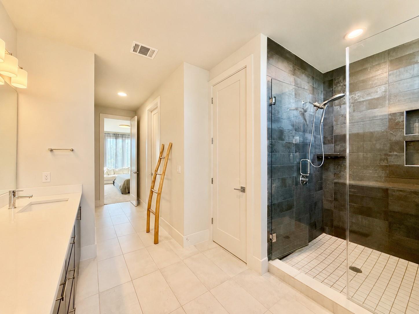 7915 Floracita Ln Property Photo 11