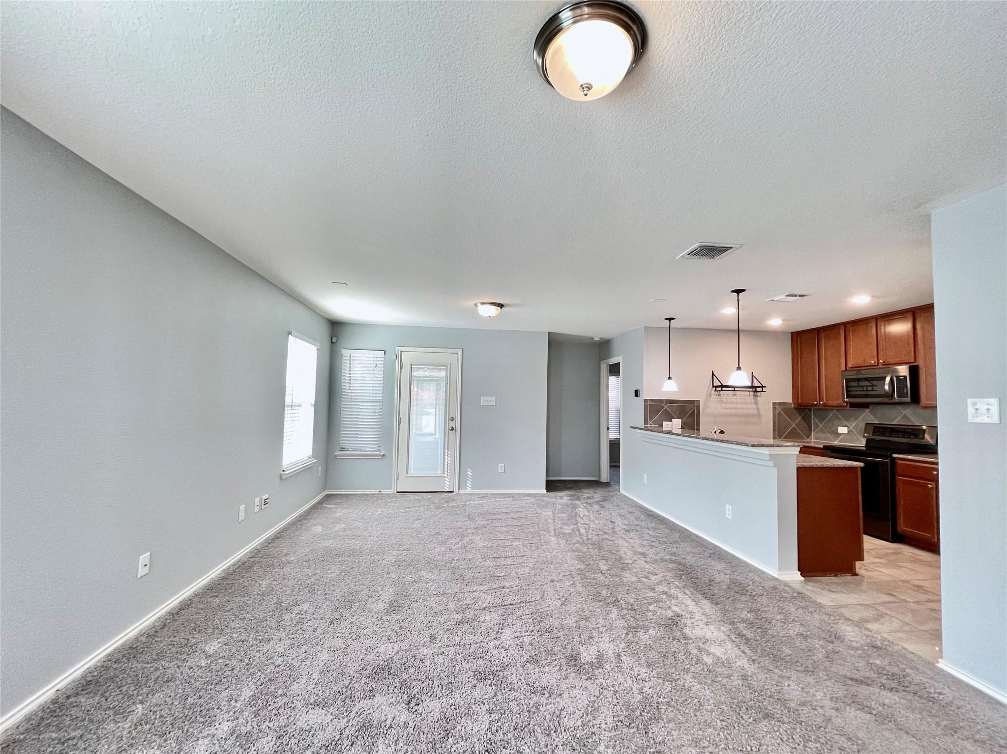 13709 Benjamin Harrison St Property Photo 5