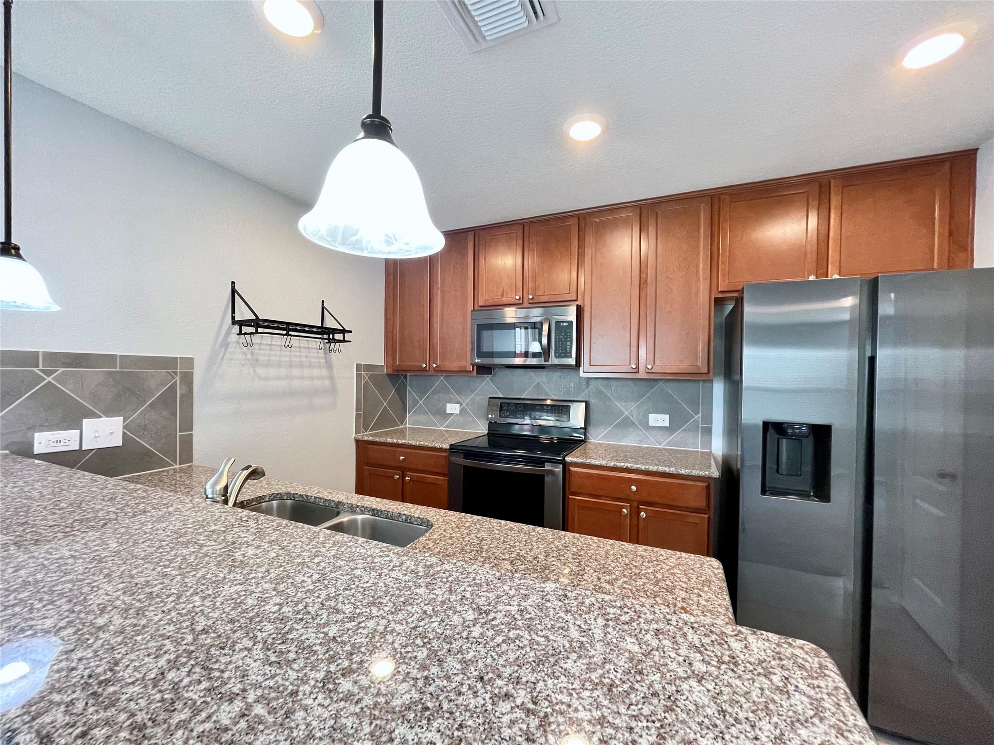 13709 Benjamin Harrison St Property Photo 11
