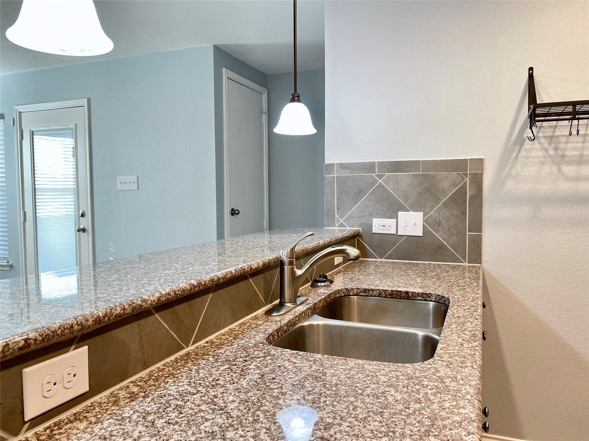 13709 Benjamin Harrison St Property Photo 16