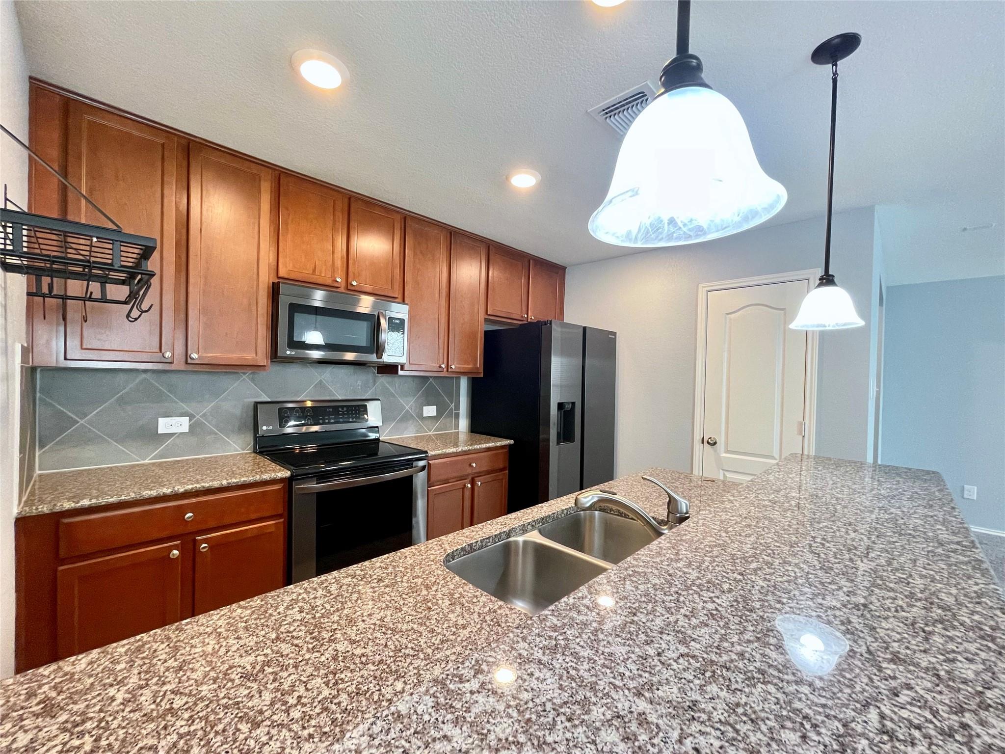 13709 Benjamin Harrison St Property Photo 17
