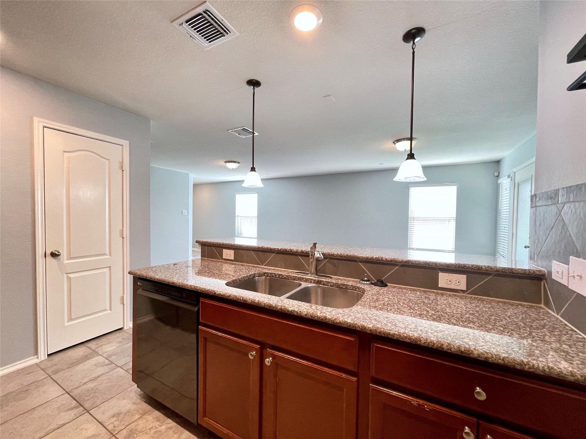 13709 Benjamin Harrison St Property Photo 19
