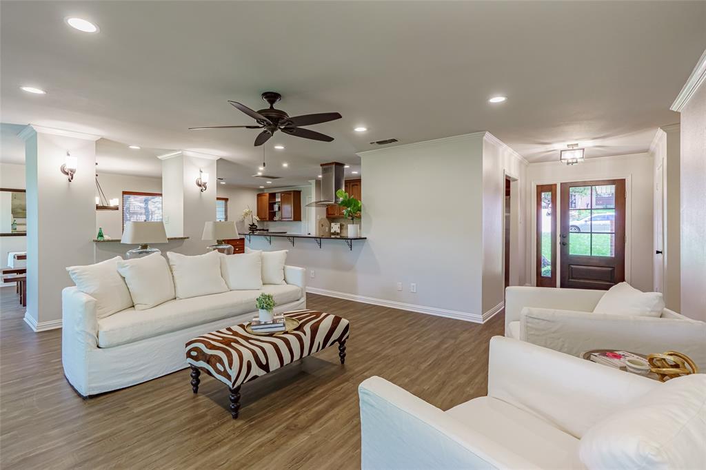 8810 Mountain Path Cir Property Photo 6