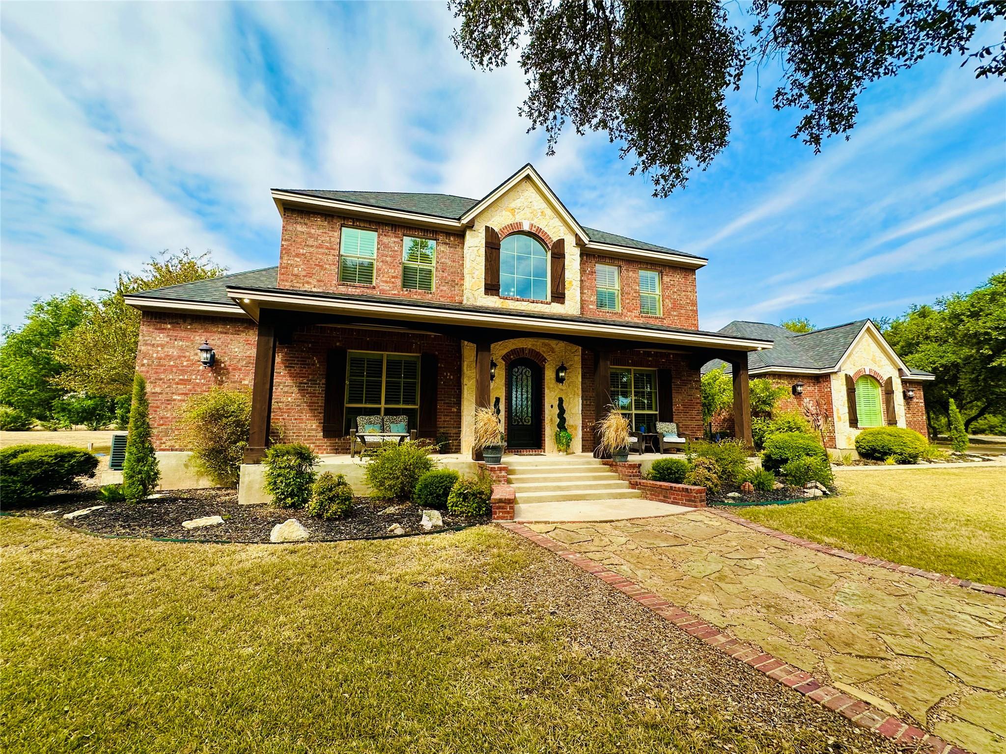 300 Copper Ln Property Photo 1