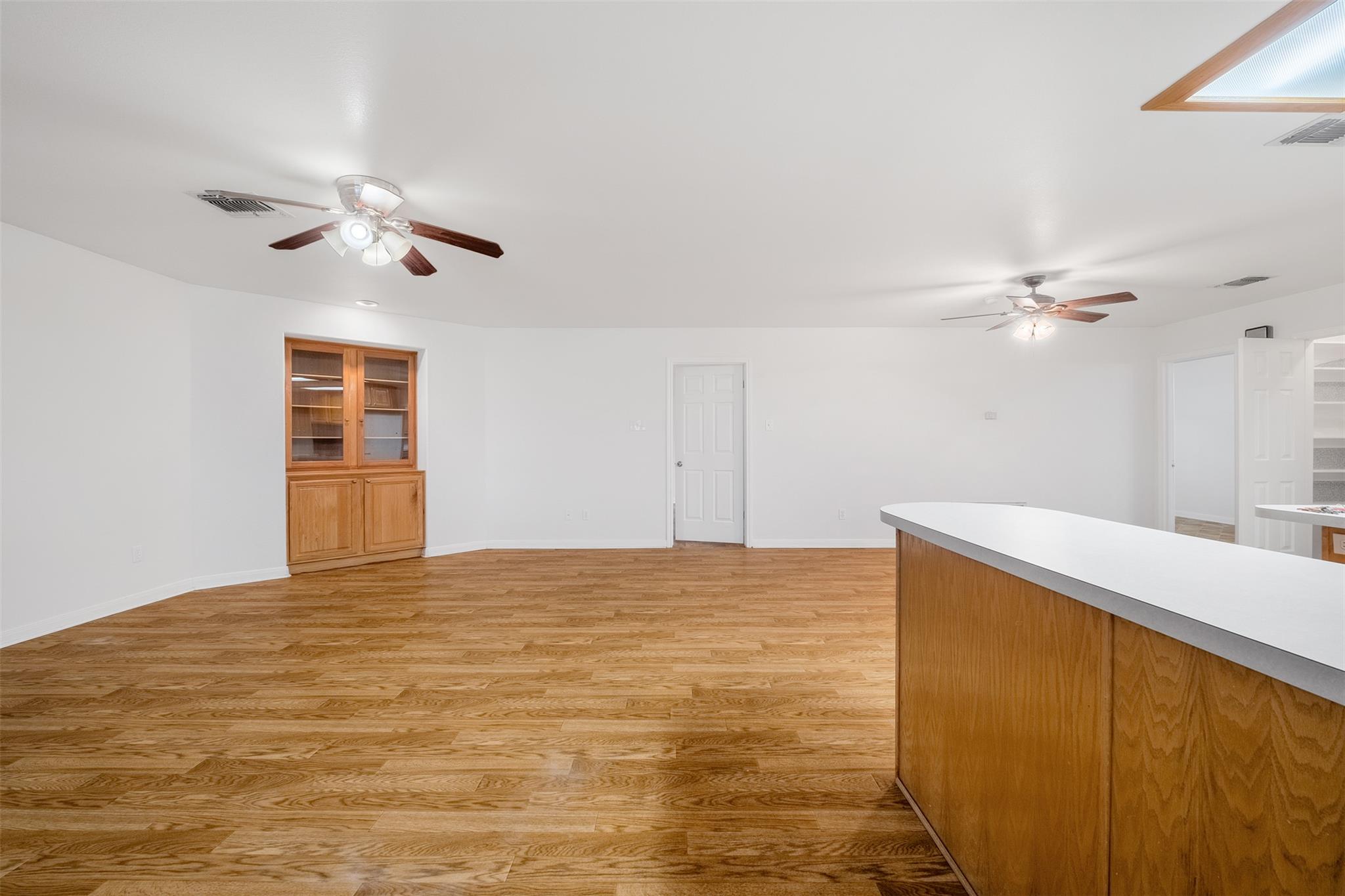 504 Leah Ln Property Photo 4