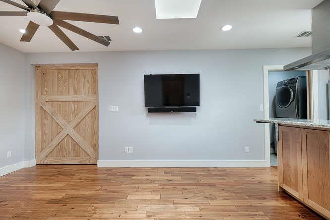 901 W Mary St #b Property Photo 6