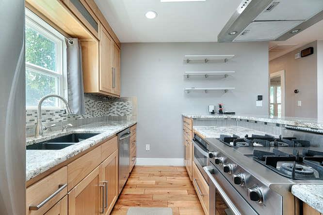901 W Mary St #b Property Photo 8