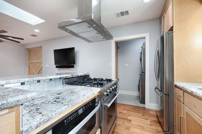 901 W Mary St #b Property Photo 9