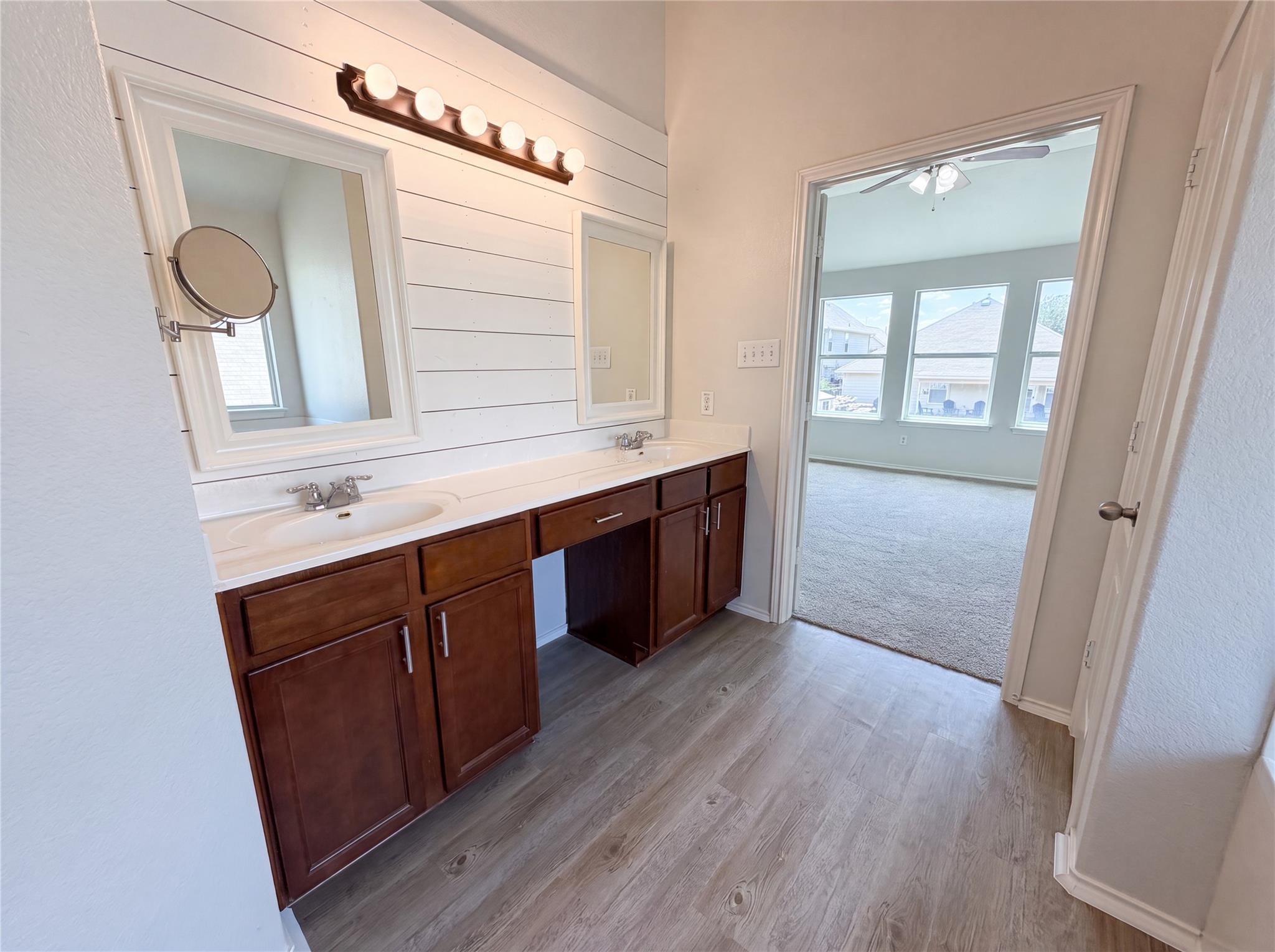142 Snow Owl Holw Property Photo 2