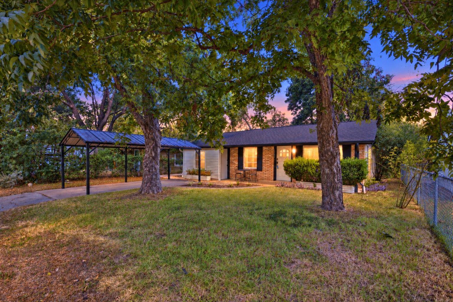 3206 Goodwin Ave Property Photo 1