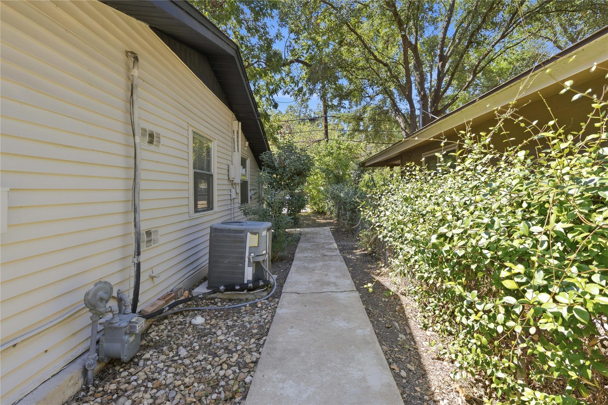3206 Goodwin Ave Property Photo 34