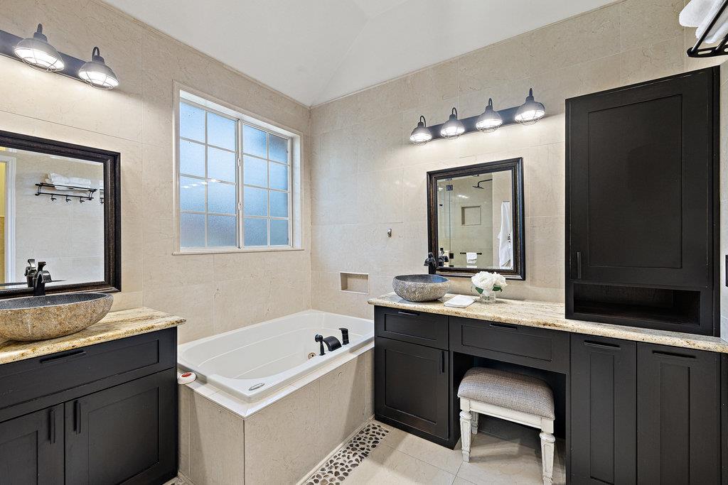 2106 Rue De St Germaine None Property Photo 17