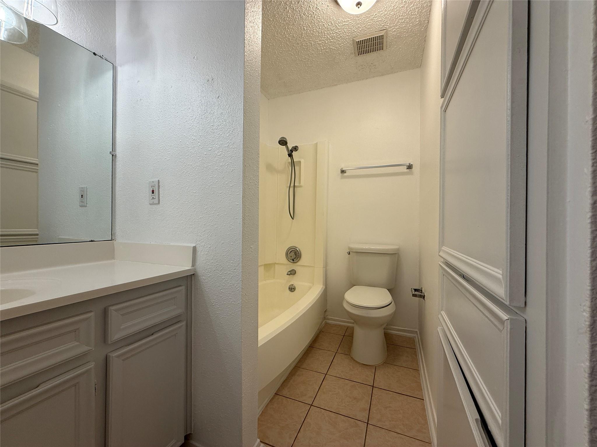 503 E Central Dr Property Photo 10