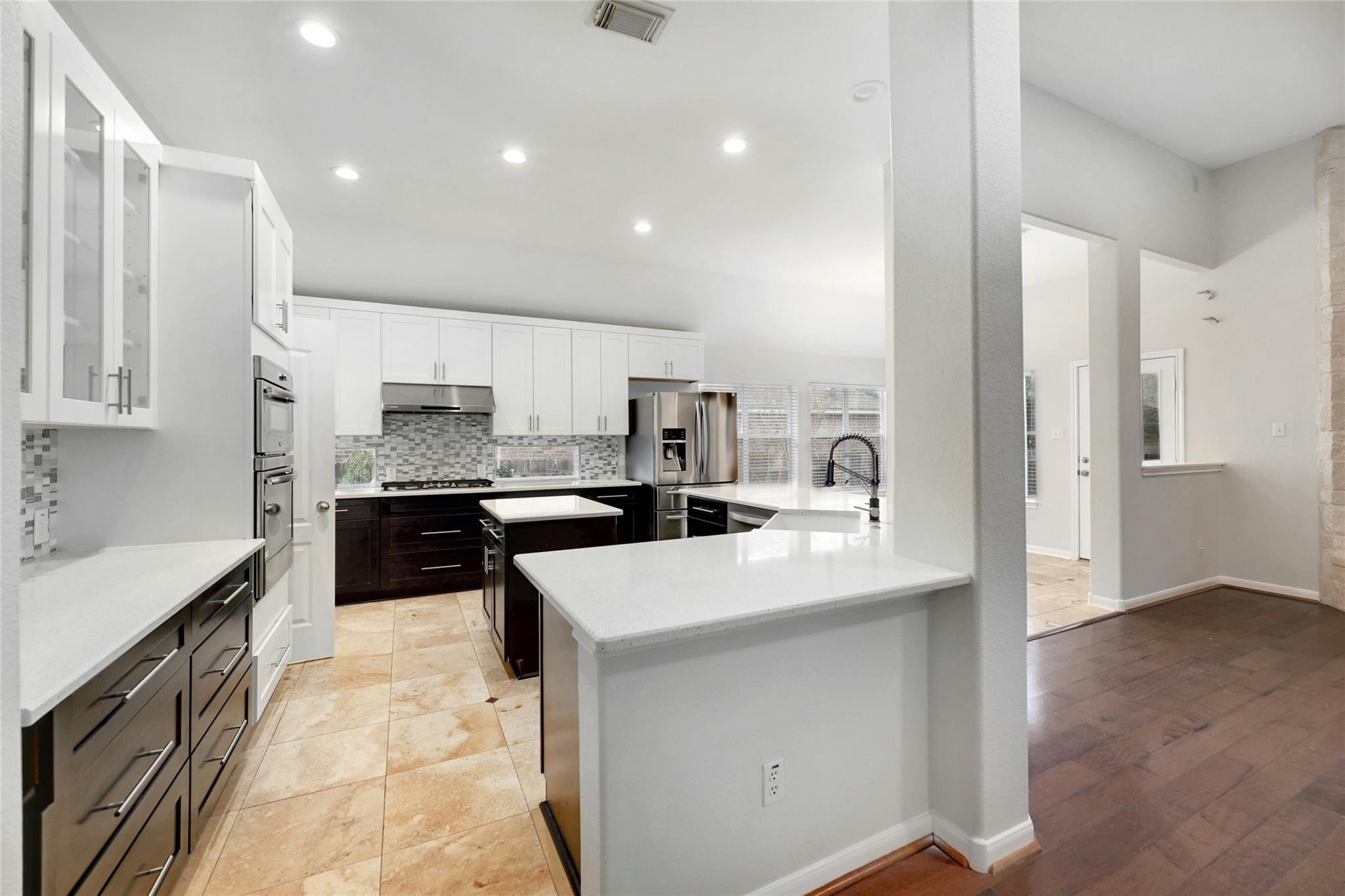 3806 Azur Ln Property Photo 1