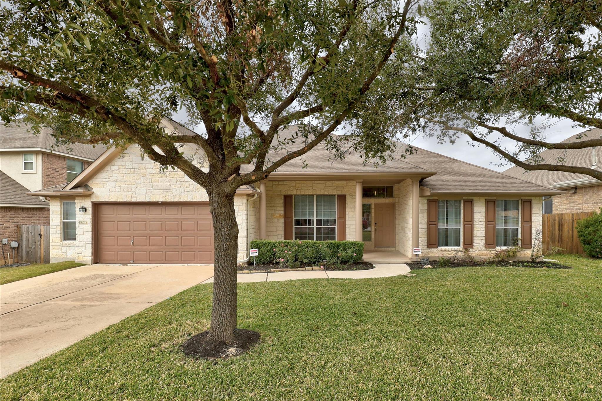 3806 Azur Ln Property Photo 6