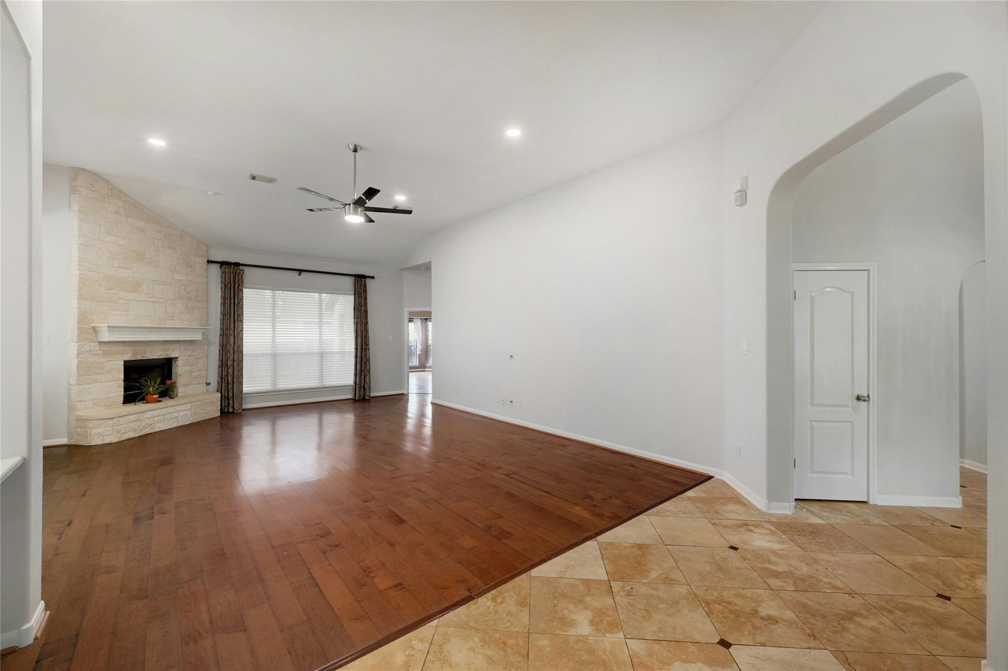 3806 Azur Ln Property Photo 10