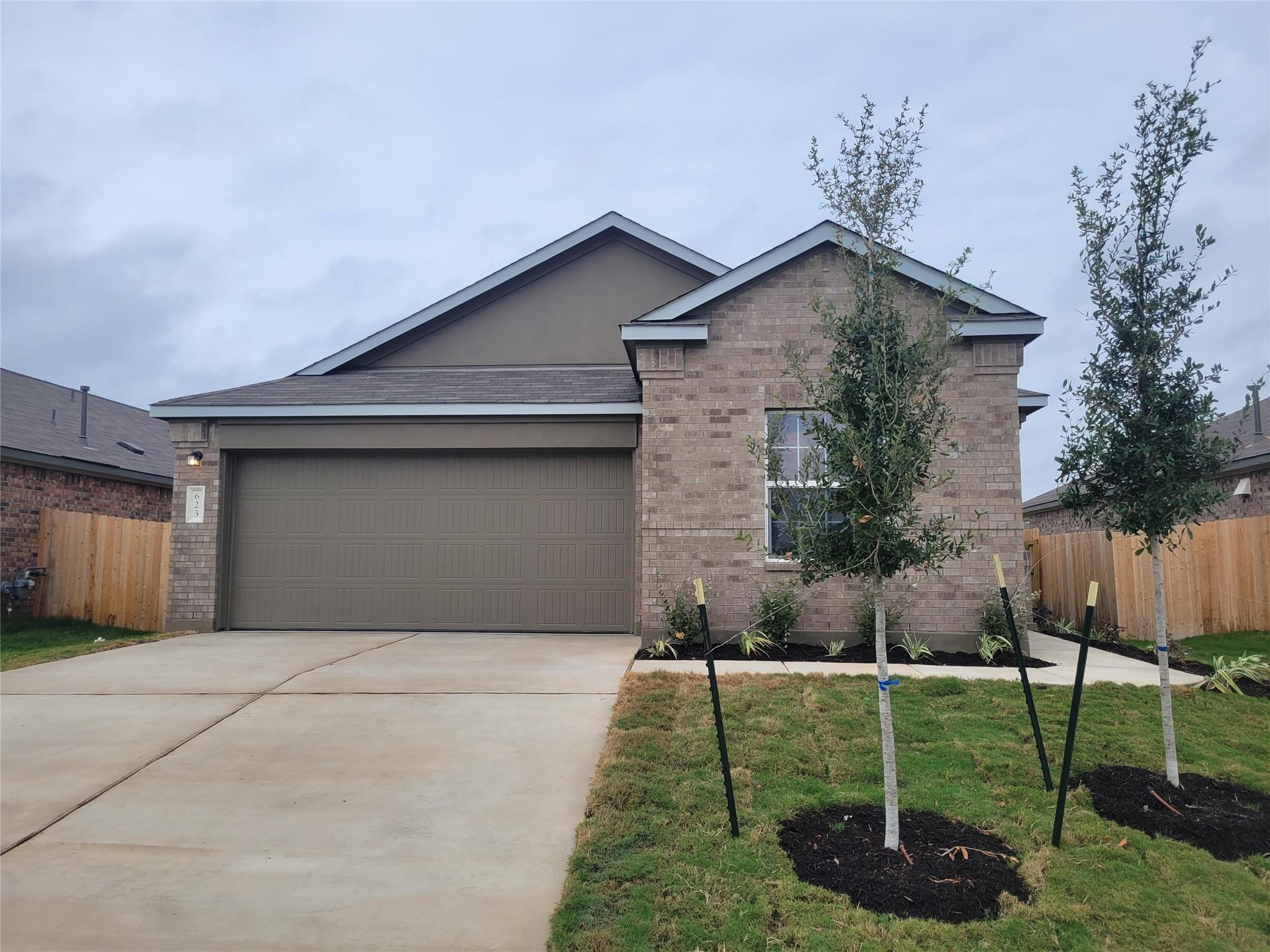 623 Waterway Ave Property Photo 1