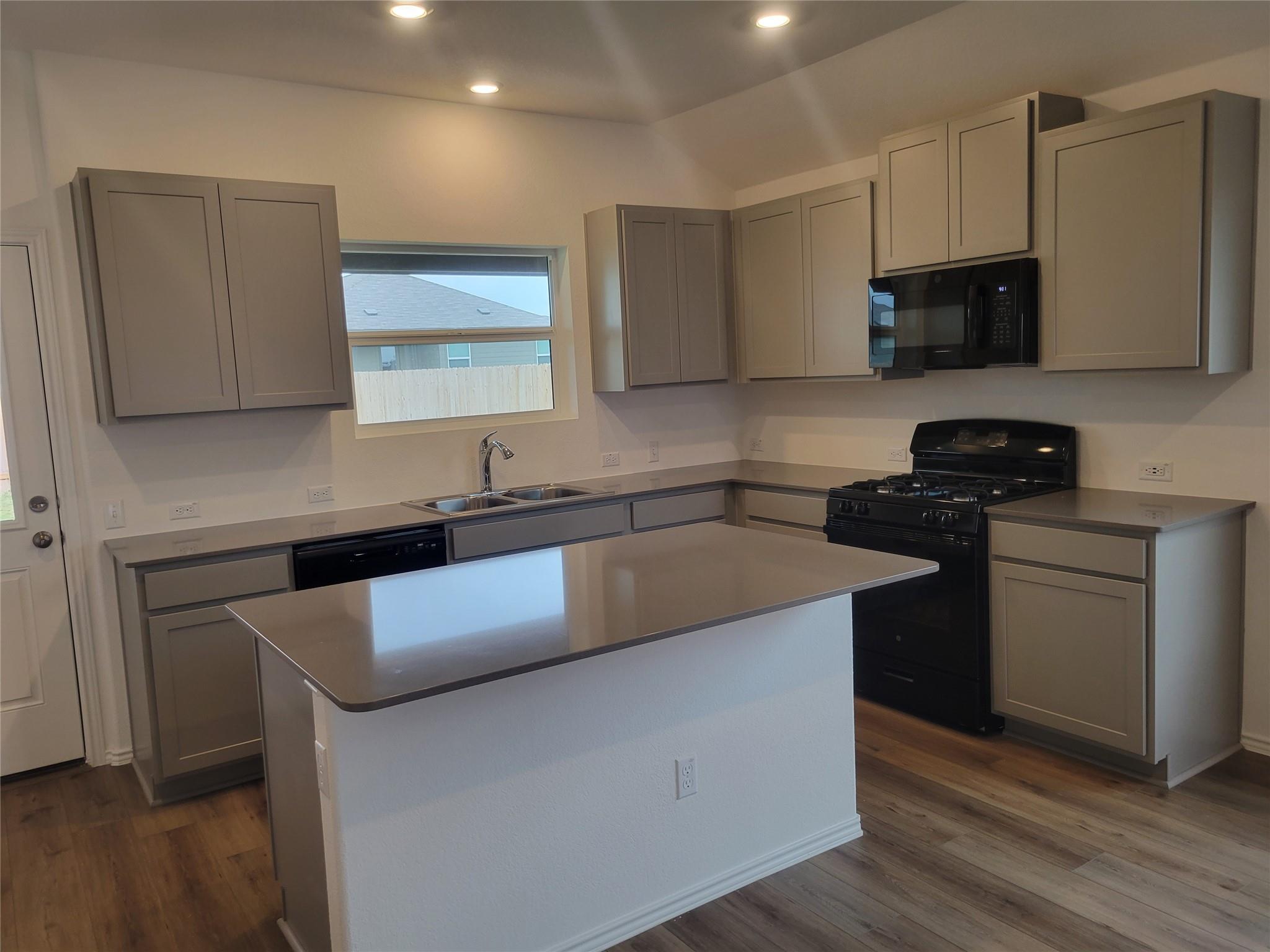 623 Waterway Ave Property Photo 17