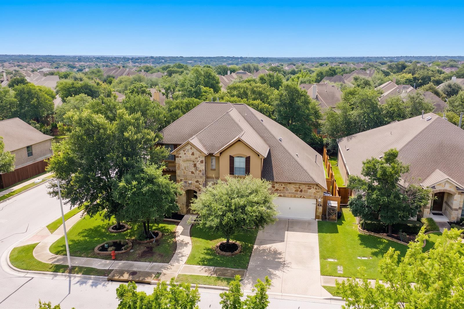 114 Saddle Ridge Dr N Property Photo 3