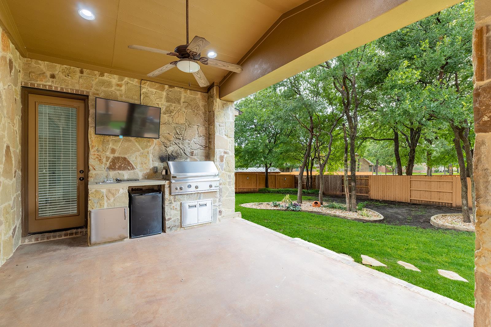 114 Saddle Ridge Dr N Property Photo 37