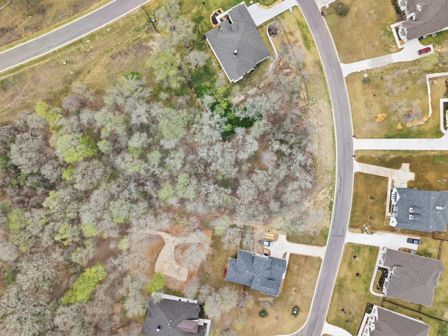 112 Albatross Cv Property Photo 5
