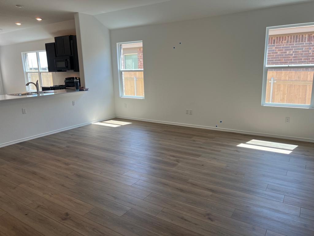 212 Canley Loop Property Photo 4