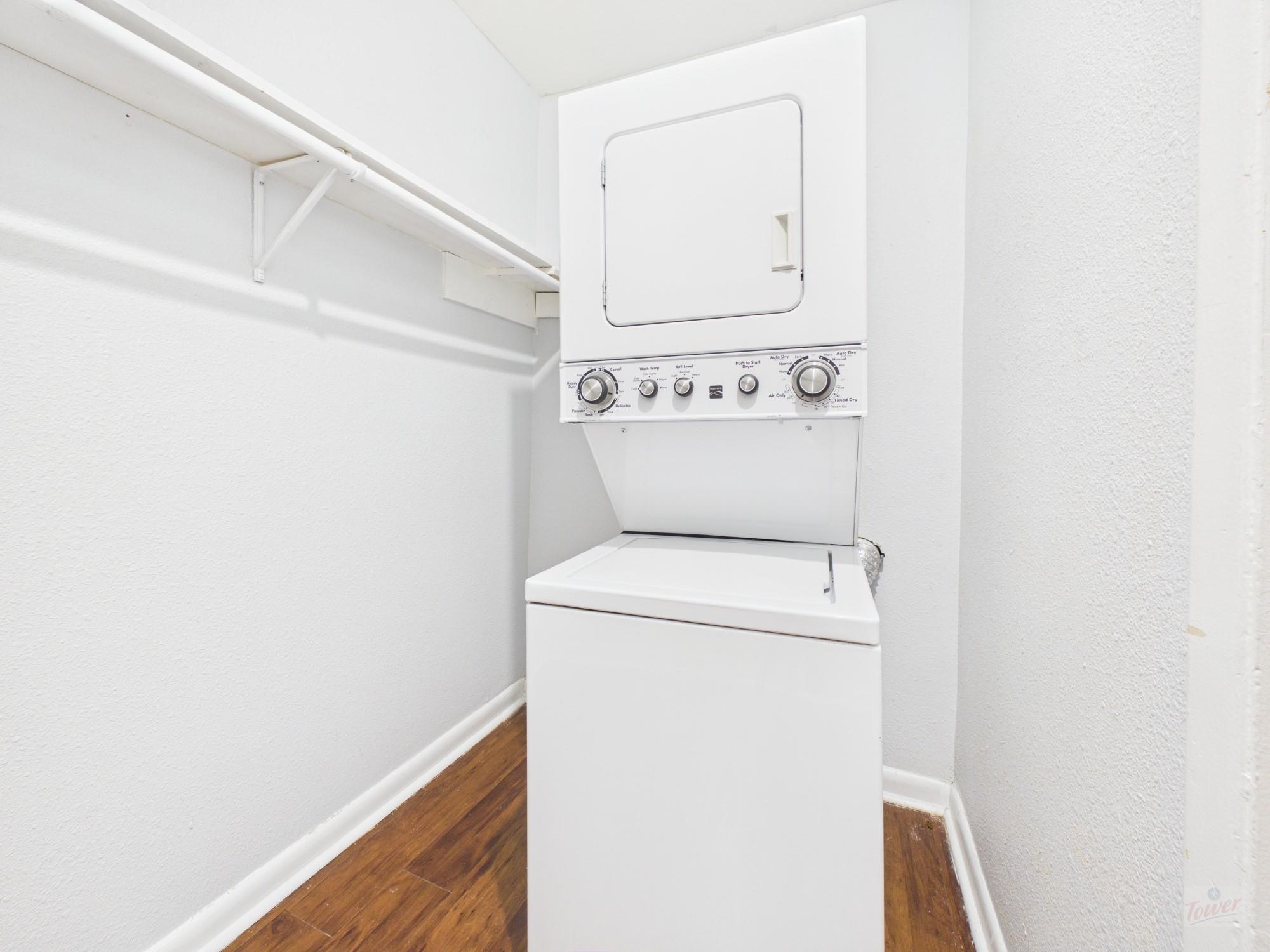 2401 Manor Rd #127 Property Photo 6