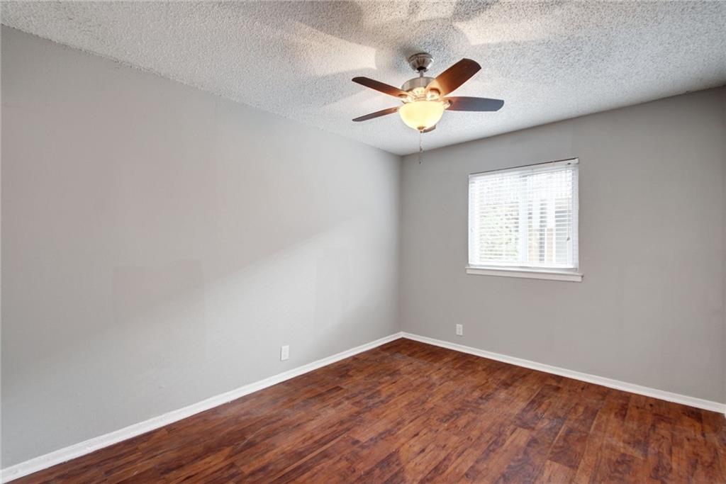 2401 Manor Rd #127 Property Photo 10